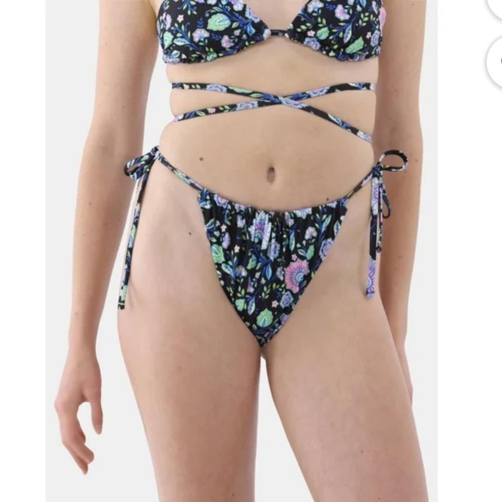 No Boundaries Reversible Paisley and Gingham String Bikini Bottoms Size Large
